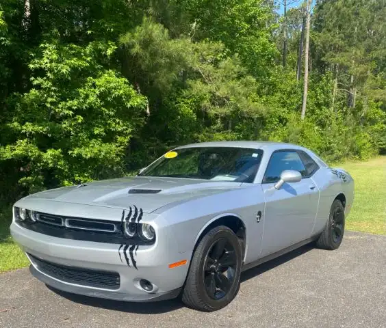 2021 Dodge Challenger SXT Auto's photo